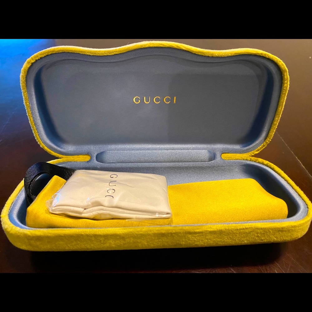Gucci velvet glasses case